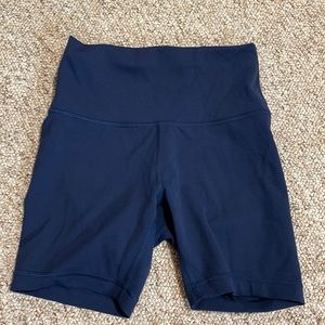 Like new lululemon biker shorts